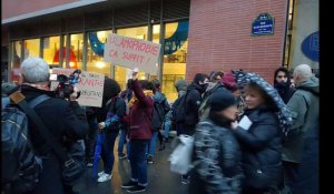 Une vingtaine de manifestants contre la lecture d'un texte de Charb dans une université parisienne