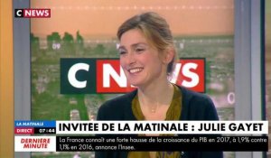 News : Julie Gayet sera-t-elle accompagnée pour les Oscars ?