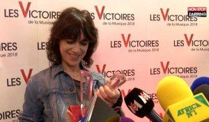 Victoires de la musique : Charlotte Gainsbourg dédie sa victoire à sa sœur décédée (Exclu vidéo)