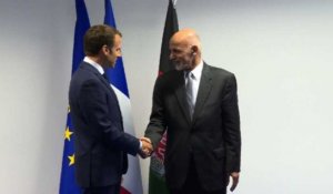 Macron rencontre le président afghan au sommet de l'OTAN