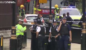 Londres : une voiture fonce sur des piétons, plusieurs personnes blessées