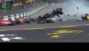 Formule 1 : L'accident spectaculaire au départ du Grand prix de Belgique (Vidéo)