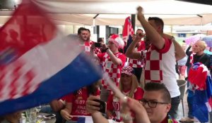 A Zagreb, les supporters mettent une grosse ambiance en ville 