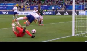 Une joueuse anglaise marque un but complètement improbable (vidéo)