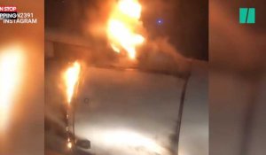 Russie : Le moteur d'un avion prend feu au décollage (Vidéo)