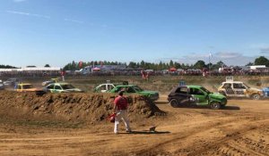 Princé. La foule au premier stock-car