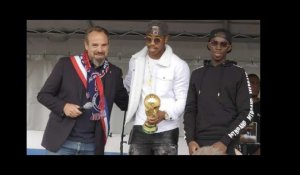 La cérémonie délicieusement kitsch de la ville d'Eragny pour son champion du monde Kimpembe