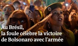 Brésil : la foule fête la victoire de Bolsonaro avec l'armée