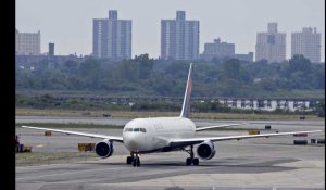 Air France. Il se trompe de vol, l'avion fait demi-tour pour lui