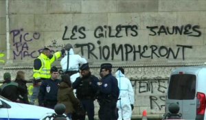 "Gilets jaunes" : après le chaos, le ménage à l'Arc de Triomphe