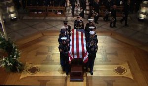 L'Amérique unie le temps d'un adieu solennel à Bush père