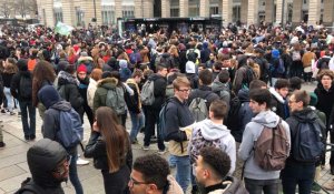 Rennes. Convergence de lycéens à République
