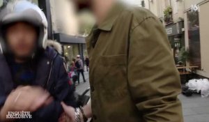 Un motard énervé s'attaque à une caméra (Enquête exclusive) - ZAPPING TÉLÉ DU 26/11/2018
