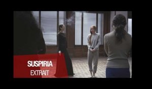 SUSPIRIA (Dakota Johnson, Tilda Swinton, Chloë Moretz) - Extrait "La première danse de Susie" VOST