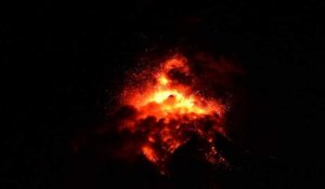 Guatemala : le volcan el Fuego entre en éruption