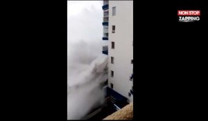  Les images chocs d'un immeuble dévasté par les vagues à Tenerife