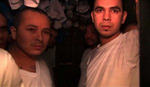 Au Salvador, les familles fuient sous la menace des gangs