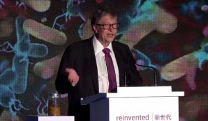 Pot de chambre en main, Bill Gates défend la "révolution des WC"