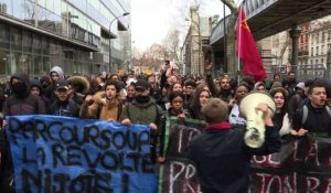 Manifestation de lycéens à Lyon, Paris et Lille