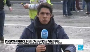 Mouvement des #GiletsJaunes : "Les CRS et les gendarmes mobiles sont en train de charger"