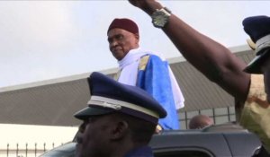 Sénégal: l'ex-président Wade rentre à Dakar (2)