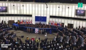 Le Parlement européen rend hommage à Helmut Kohl