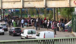 Paris: près de 1.200 migrants Porte de la Chapelle