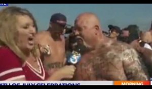 Une journaliste américaine se fait cracher de la bière dessus en plein direct (vidéo)