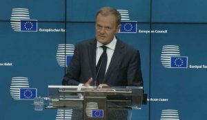Brexit: May "risque d'aggraver la situation" des citoyens (Tusk)