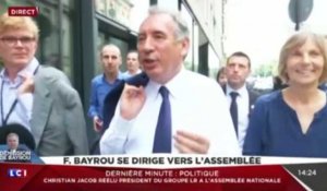 François Bayrou quitte le gouvernement mais ne "démissionne" pas(vidéo)