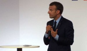 Macron: "je ne vais pas annoncer un plan banlieues"