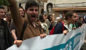 Mobilisation des fonctionnaires: manifestation à Marseille