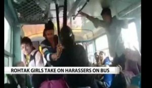 Inde: Deux soeurs ripostent à leurs harceleurs dans un bus