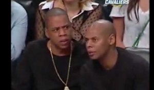 Jay-Z médusé par un shoot de LeBron James