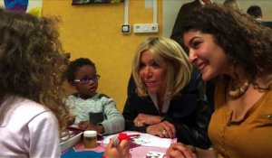 La Première dame rencontre des enfants handicapés à Nantes
