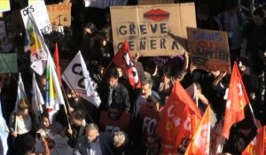 Coup d'envoi de la manifestation des fonctionnaires à Lyon