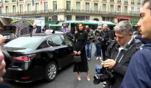 Valérie Lemercier, Jane Birkin et Salma Hayek à la Paris Fashion Week (exclu vidéo)