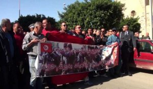 Tunisie: des policiers manifestent pour leur "protection"