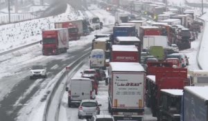 Neige dans l'Hérault: circulation toujours bloquée sur l'A9