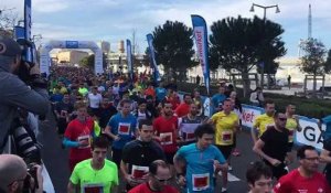 Vidéo - Run in Marseille  :  les coureurs ont pris le départ du semi-marathon