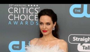 Angelina Jolie fait l'éloge de la Reine Elizabeth II