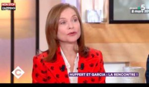 C à Vous : Isabelle Huppert fait un lapsus hilarant (Vidéo)