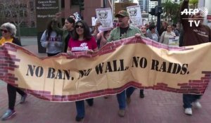 Manifestation à San Diego avant la visite de Trump en Californie