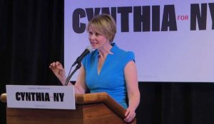 Cynthia Nixon, de "Sex and the City", fait campagne à Brooklyn