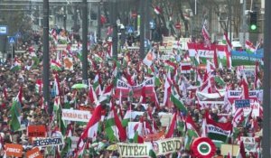 Mobilisation des pros et antis Viktor Orban avant les élections