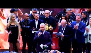 Le pesée de Merhy et de Goulamirian pour le titre mondial WBA