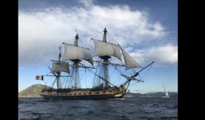 L'Hermione entre en rade de Toulon