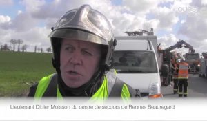 Rennes. Spectaculaire accident sur la RN12 vers  Saint-Brieuc entre une bétaillère et un véhicule de la Diro