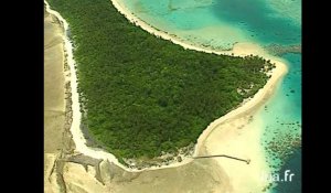 Polynésie Française : îlots sur le lagon