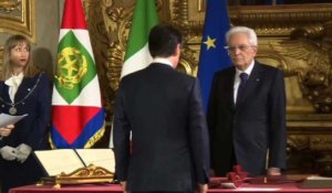 Le nouveau gouvernement italien prête serment